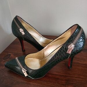 Luciano Padovan Croc-Embossed Leather Heels in Green Size 7, E.U. 37.5